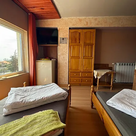 Climate בית הארחה 2*