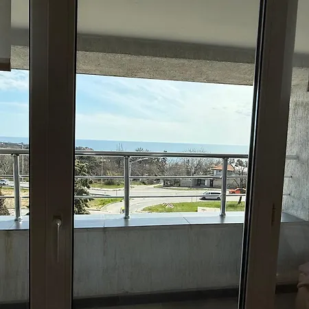 Climate 2* וארנה