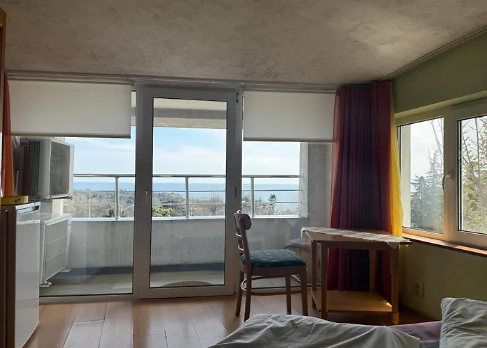 Climate בית הארחה